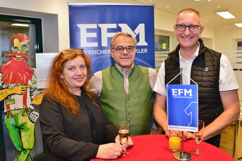 Bürgermeisterin Andrea Heinrich, Erwin Forstner und Vizebürgermeister Egon Gojer
