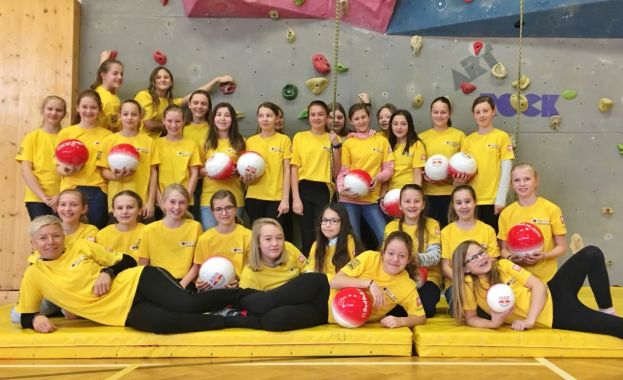 SchülerInnen des Stiftsgymnasiums Admont bekommen „Gelbes Trikot“ verliehen