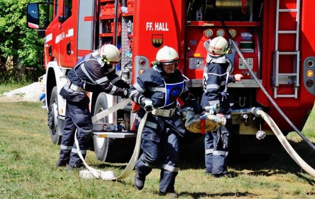 Feuerwehr Hall vergoldet sich