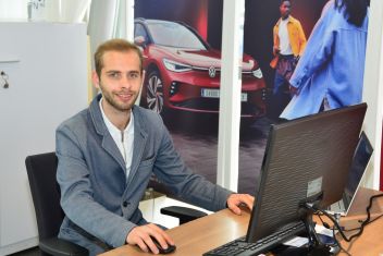 Kosovar Rexhepi in der VW-Halle