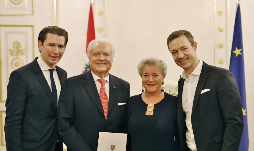 Ernst Hochsteger wird Kommerzialrat