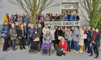 60 Frauen am Weltfrauentag