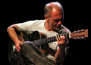 Peter Ratzenbeck - Mr. Fingerpicking