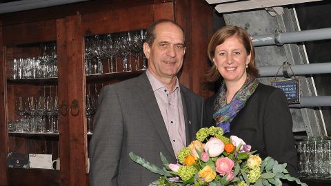 Bildunterschrift: Bürgermeister Herbert Gugganig mit Wirtschaftslandesrätin MMag. Barbara Eibinger-Miedl.