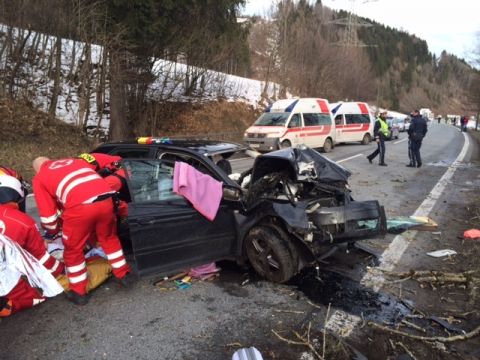 Schwerer Unfall auf der B320