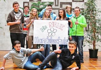 Die neue Handelsschule macht fit für Firmen