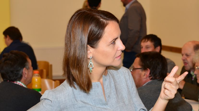 Nationalratsabgeordnete Corinna Scharzenberger 