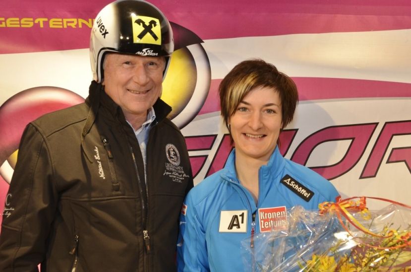 Kathrin Zettel im Pörl Sport Shop