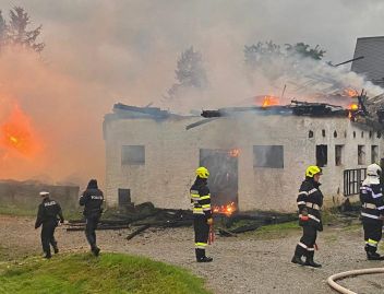 Brand eines Wirtschaftsgebäudes