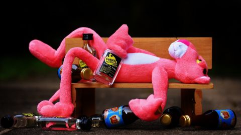 Demaskierung – wie beim Faschingsball?
