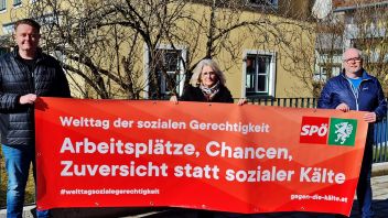 Regionalvorsitzenden Mario Lindner, Bgm.in Roswitha Glashüttner und Bezirksgeschäftsführer der SPÖ Adrian Zauner
