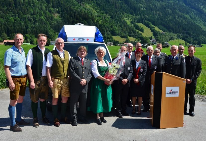 Sommerfest mit Fahrzeugweihe