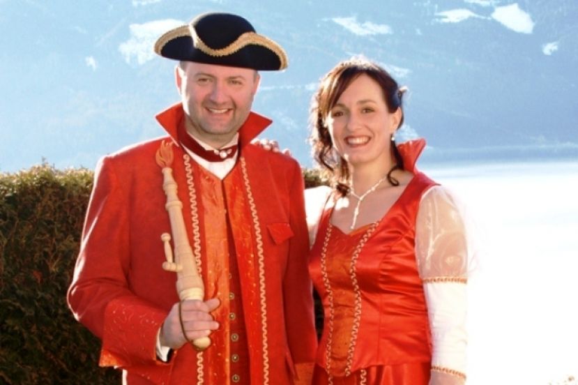 Prinzessin Lisbeth, die Galoppierende von Bacardien und Prinz Thomas, der feurige Kappelständer