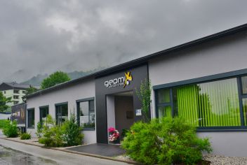 Dunkle Wolken über Geomix