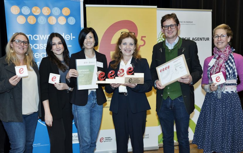 Jugendreferentin Angelika Platzer, Assistenz der Bürgermeisterin Chiara Unterberger, e5-Teamleiterin Barbara Aigner, Bürgermeisterin Andrea Heinrich, Vizebürgermeister Albert Krug und Bauamtsleiterin Rosa-Maria Sulzbacher