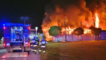 Industriebrand einer Bäckerei in Oberhaus