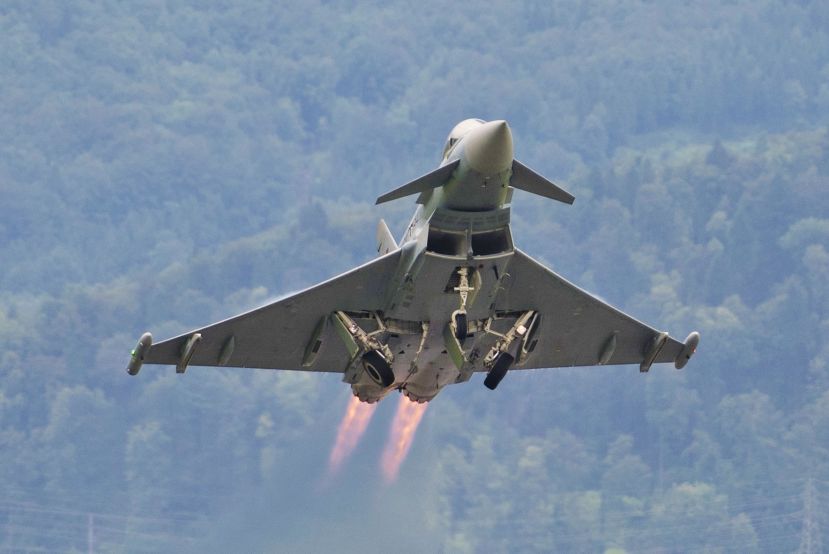 Eurofighter trainieren Überschallflüge