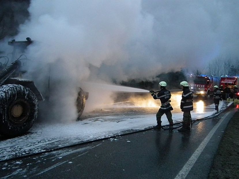 Radladerbrand auf der B 115