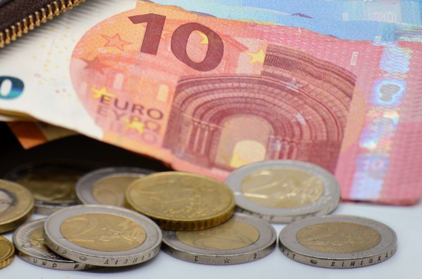 79-Jährigen die Geldbörse gestohlen