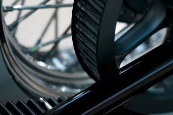 Motorrad prallte gegen Pkw