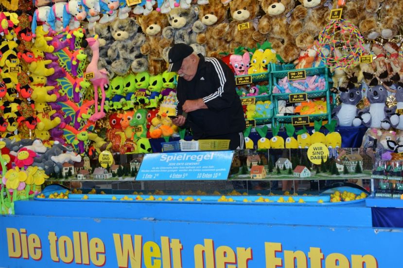 Wer arbeitet, bezahlt auch dafür