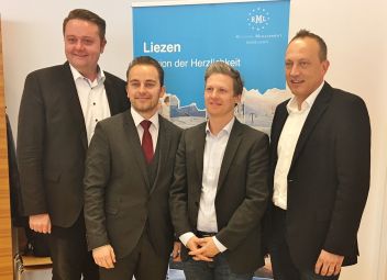 Gernot Jagl 3er von links