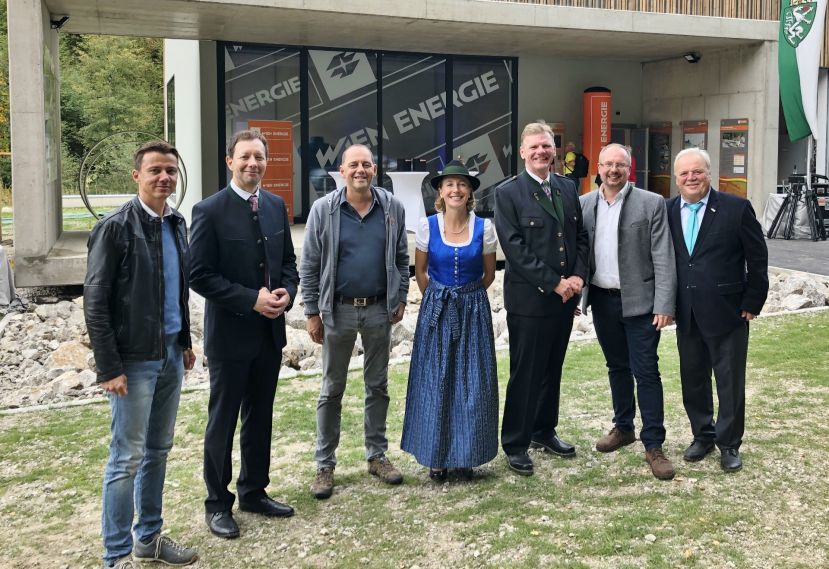  Der Vorstand der „Wien Energie“ sowie die Geschäftsführung des E-Werkes Gröbming sichtlich zufrieden bei der Eröffnung des neuen Kraftwerkes.