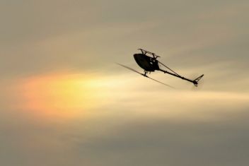Modellflugzeug verletzt Schüler