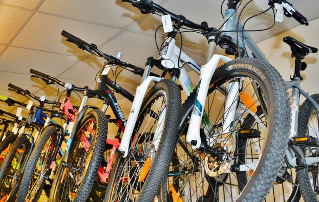 Diebstahl durch Einbruch in ein Sportgeschäft