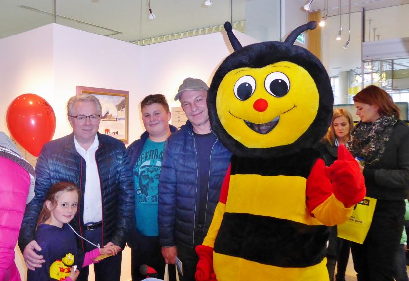 Sumsi bedankt sich im Schloss Trautenfels