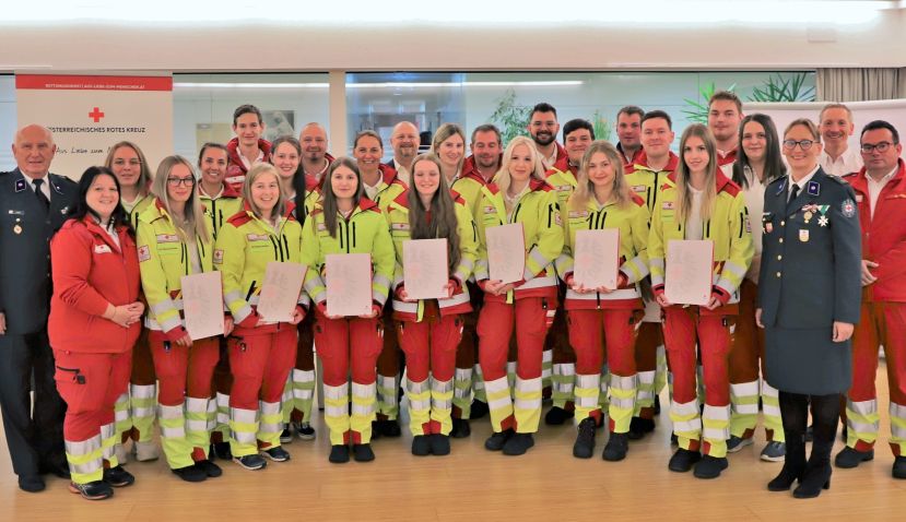 Neue Sanitäter starten in den Dienst am Menschen