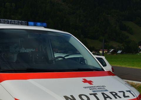 Wanderin bei Sturz schwer verletzt