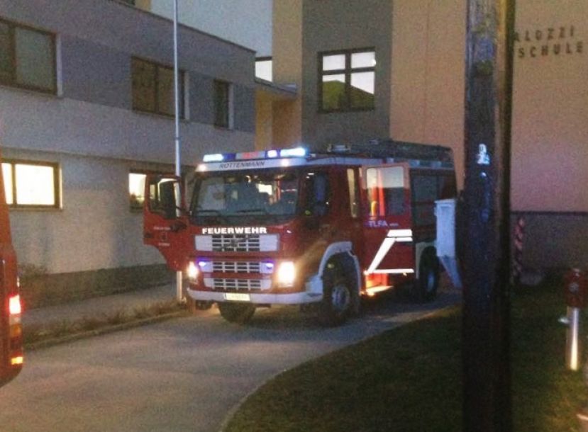 Einsatz der Feuerwehr im Turnsaal
