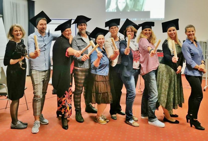 9 neue Dipl. Lebens- und SozialberaterInnen wurden jetzt in Graz ausgebildet