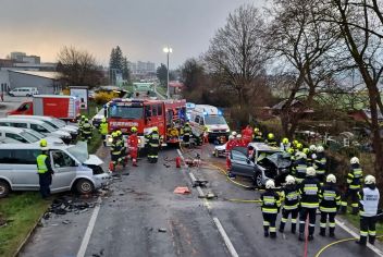 Verkehrsunfall fordert 4 Verletzte