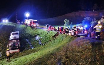 24 Verletzten bei Busunfall