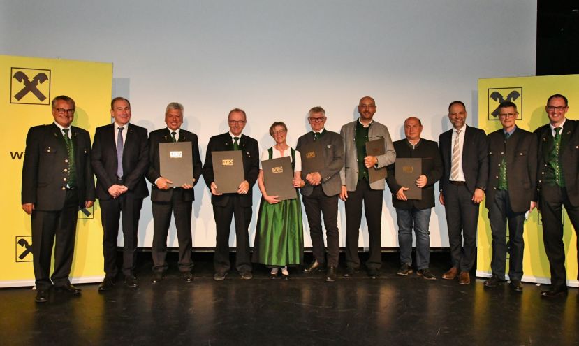 Dir. Manfred Kirchsteiger, Generaldirektor KR MMag. Martin Schaller, Rudolf Pollhammer, HR Ing. Mag. Sepp Ahornegger, Mag. Aloisia Jäger-Ehrenböck, Alois Eckmann, Harald Kollmann, Peter Pöllinger, Verbandsdirektor Mag. Peter Weissl, Wolfgang Schlögl und Dir. Mag. Karl-Hans Mayr