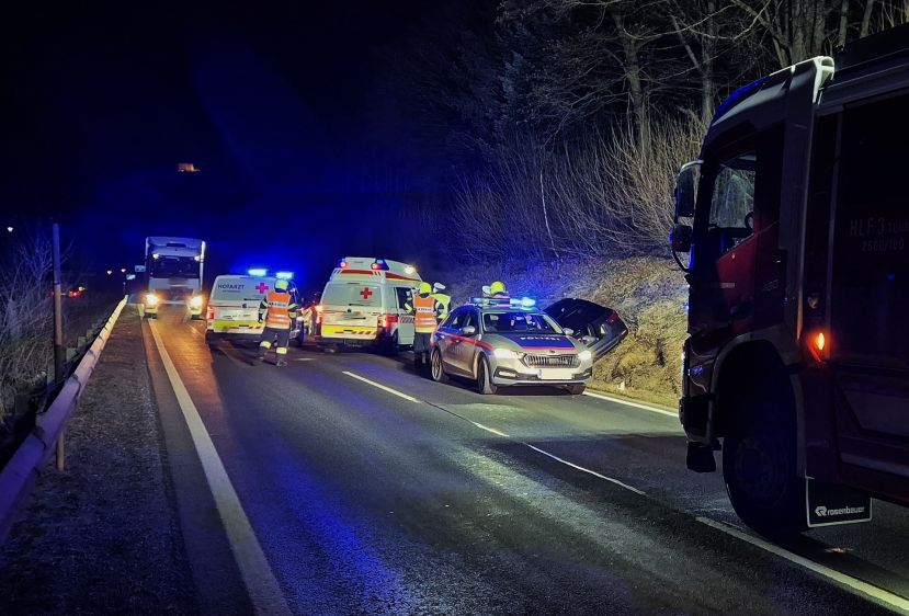 PKW-CRASH auf der Schoberpass-Straße
