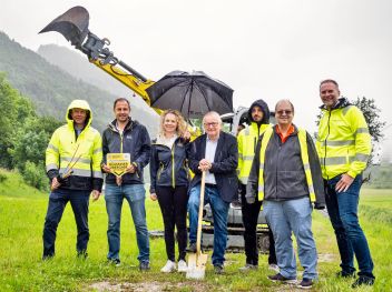 Kennet Nilsson (Geschäftsführung Thomann &amp; Fuchs), Stephan Köberl (Projektleiter RML Infrastruktur), Tanja Klingler-Selinger (Prokuristin RML Infrastruktur), Franz Lemmerer (Bürgermeister Wörschach), Fabio Chamoun, Wolfgang Wippel und Thomas Nyström (Thomann &amp; Fuchs)