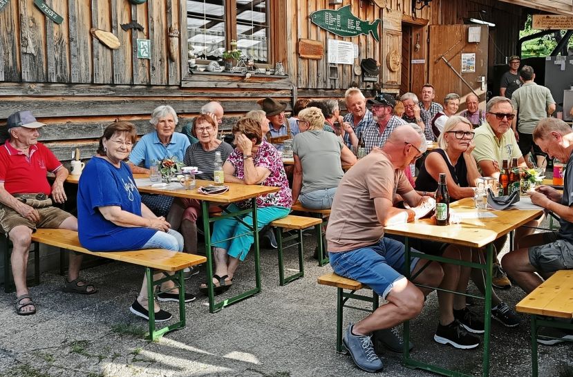 ÖKB Haus spendet an die Kinderkrebshilfe