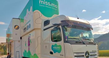Missimo Truck begeistert Kinder in St. Martin