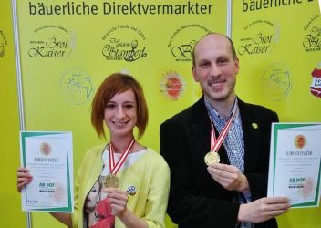 Goldmedaillen für Imker aus Trieben