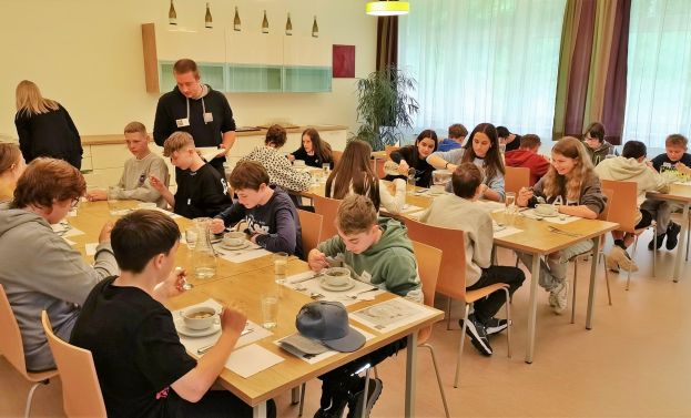 Unsere Jugend hat "Benehmen"