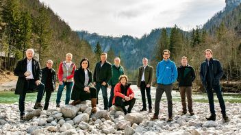 1. Johann Seitinger, Agrarlandesrat Steiermark 2. Rudolf Freidhager, Vorstand Bundesforste 3. Karin Gulas, Bürgermeisterin Gemeinde Wildalpen 4. Elisabeth Köstinger, Bundesministerium für Landwirtschaft, Regionen und Tourismus 5. Dipl.-Ing. Herbert Gartner, eQventure GmbH, Sponsor 6. Stephan Pernkopf, LHStv. Niederösterreich 7. Ursula Lackner, Umweltlandesrätin Steiermark 8. Christoph Leditznig, Wildnisgebietsverwaltung Dürrenstein 9. Oliver Gulas MSc, GF Natur- und Geopark Steirische Eisenwurzen 10. Richard Höllerer, Bundesforste Steiermark 11. Bernhard Moser, Bürgermeister Gemeinde Landl