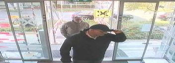 Freche Räuber überfallen Bank