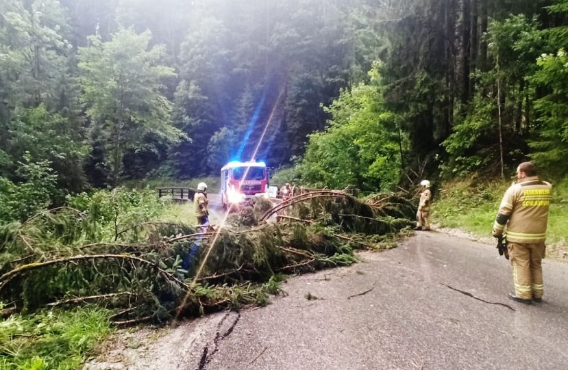 Unwettereinsätze im ganzen Bezirk