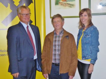 Direktor Manfred Kichsteiger, Gottfried Tiffner und Gerlinde Leichtenmüller