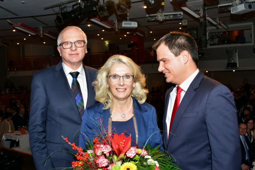 Roswitha Glashüttner offiziell als Bürgermeisterin angelobt
