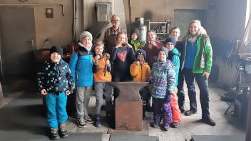 Kinderkunstschmiede mit Wolfgang Scheiblechner und Eva Maria Vorwagner