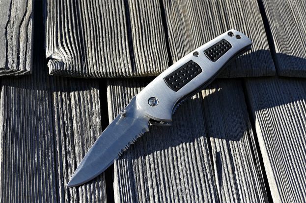 Mit Messer schwer verletzt